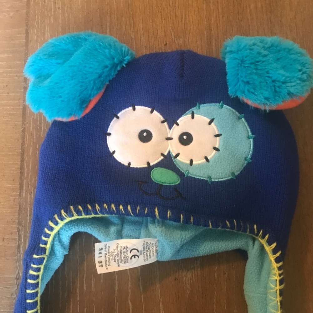 Hat - Picture 3 of 4